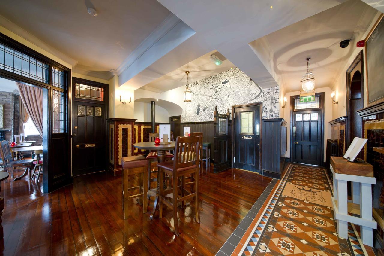 The Rose & Crown York — Photos 3